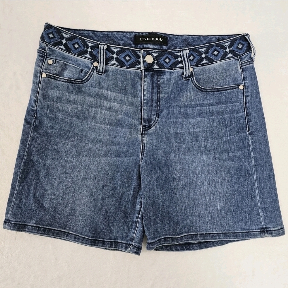 Liverpool Los Angeles Women Size 12 Denim Kristy High Rise Jean Shorts Cuff